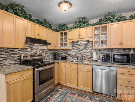 201 Hawk Ridge Drive Mill Spring NC 28756