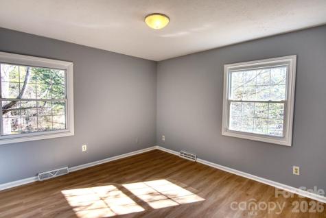 91 Haw Creek Circle Asheville NC 28805