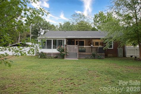 204 Clinton Avenue Clover SC 29710