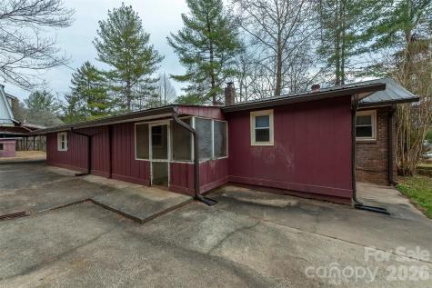 175 & 179 River Lane Canton NC 28716