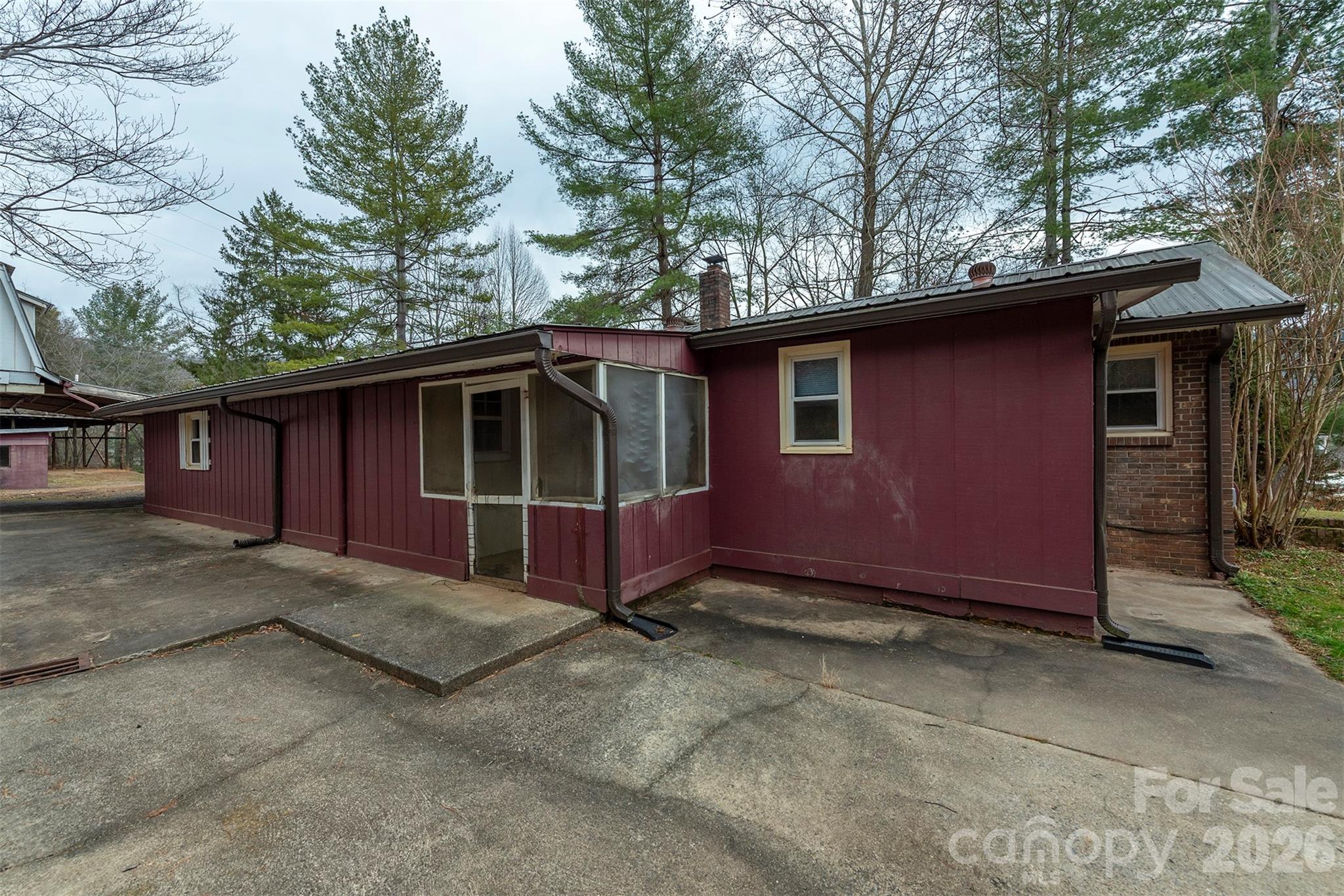 175 & 179 River Lane Canton NC 28716