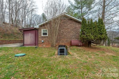 175 & 179 River Lane Canton NC 28716