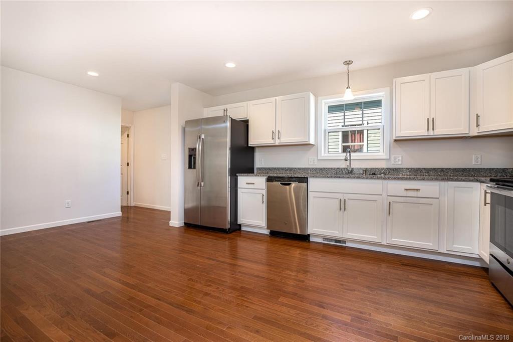 16 Yarrow Meadow Road Weaverville NC 28787