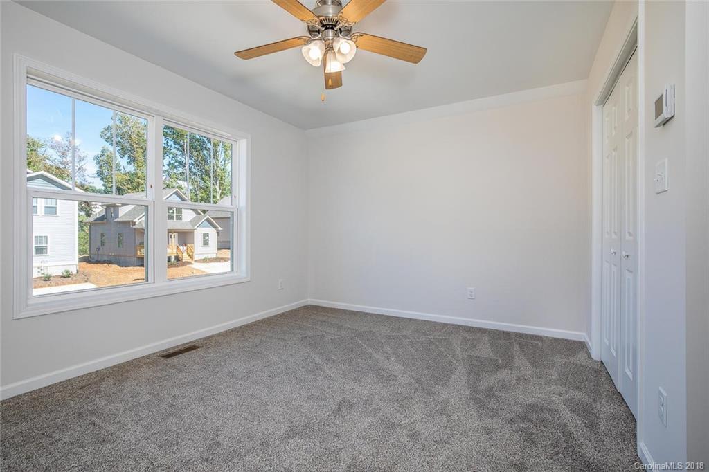 16 Yarrow Meadow Road Weaverville NC 28787