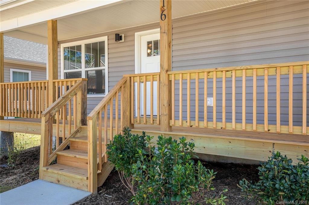16 Yarrow Meadow Road Weaverville NC 28787