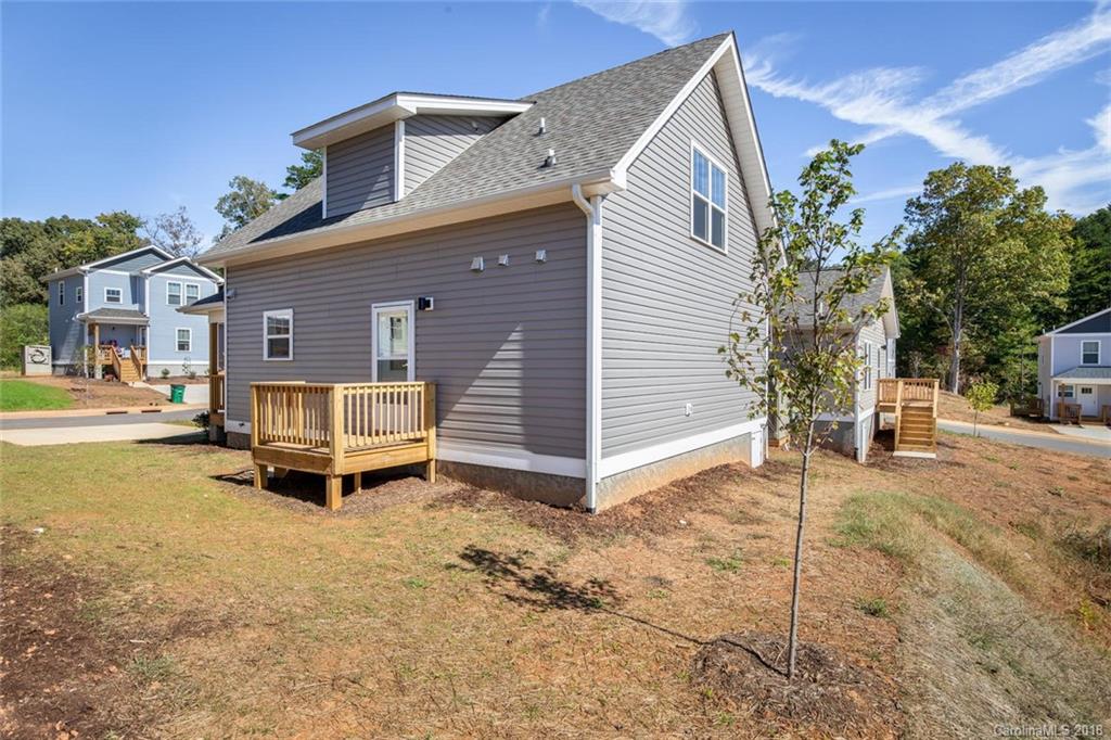 16 Yarrow Meadow Road Weaverville NC 28787
