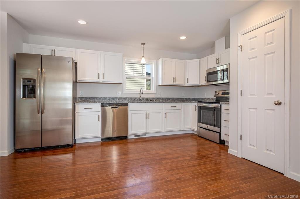 16 Yarrow Meadow Road Weaverville NC 28787
