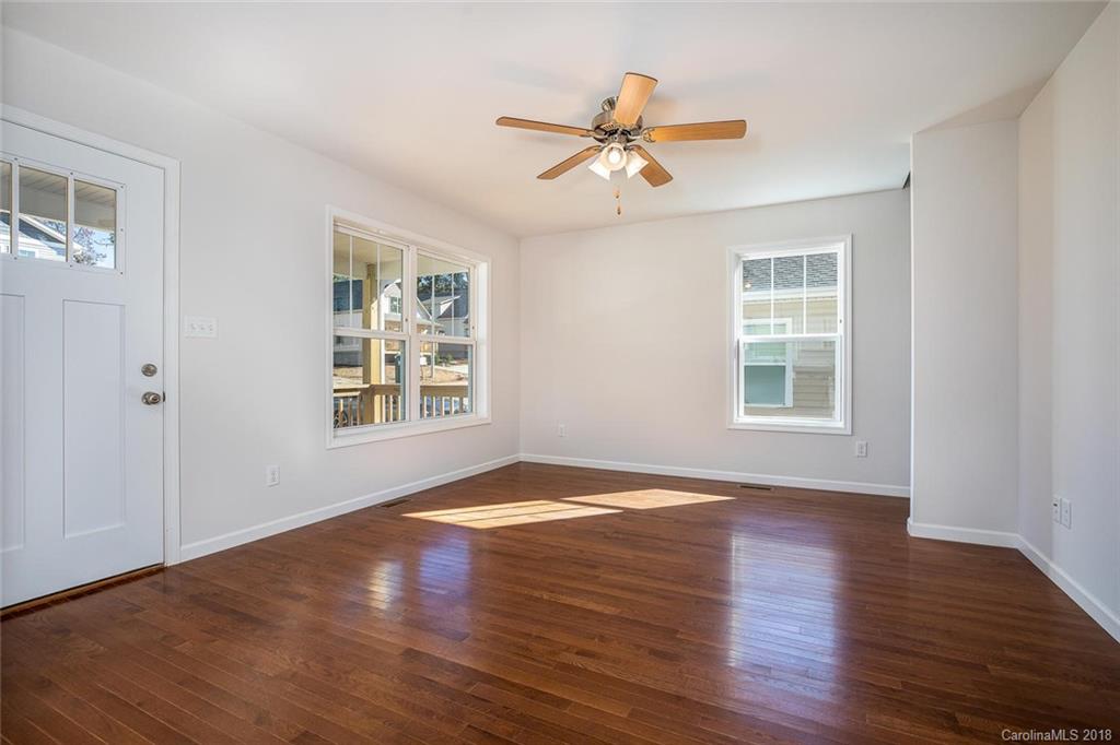 16 Yarrow Meadow Road Weaverville NC 28787