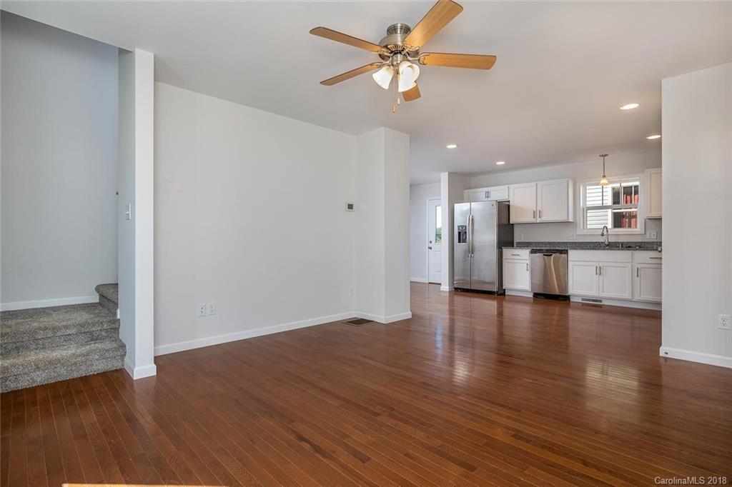 16 Yarrow Meadow Road Weaverville NC 28787