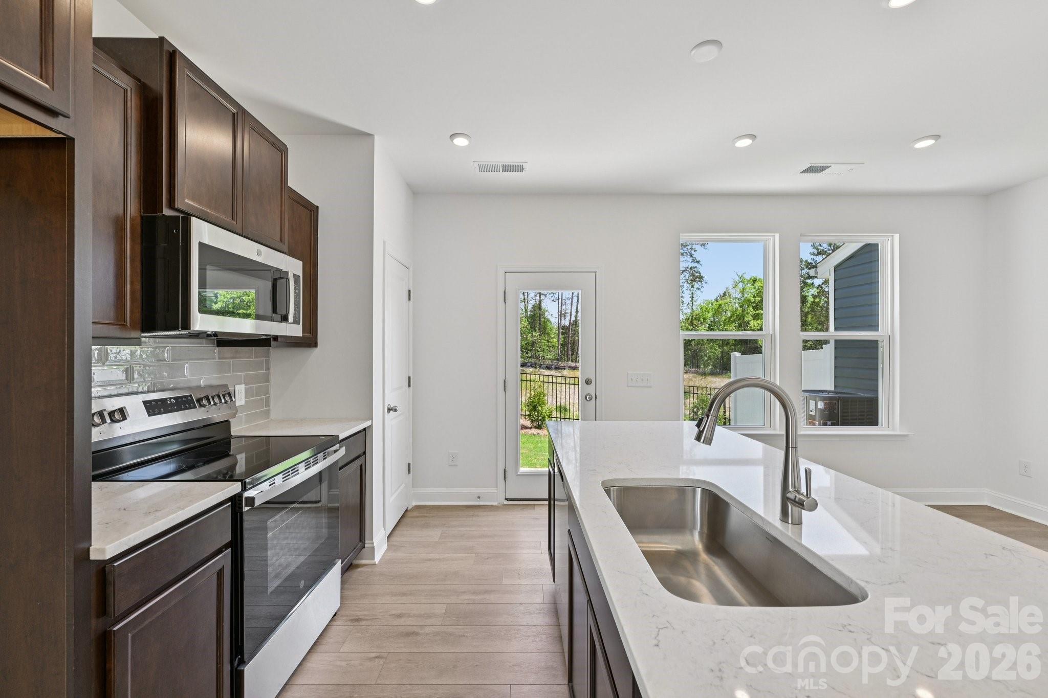 7635 Ethora Way Charlotte NC 28216