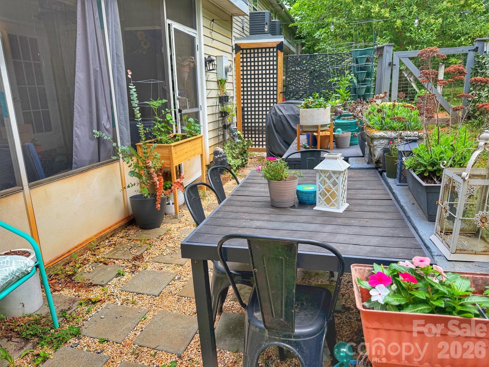 315 French Street Charlotte NC 28216
