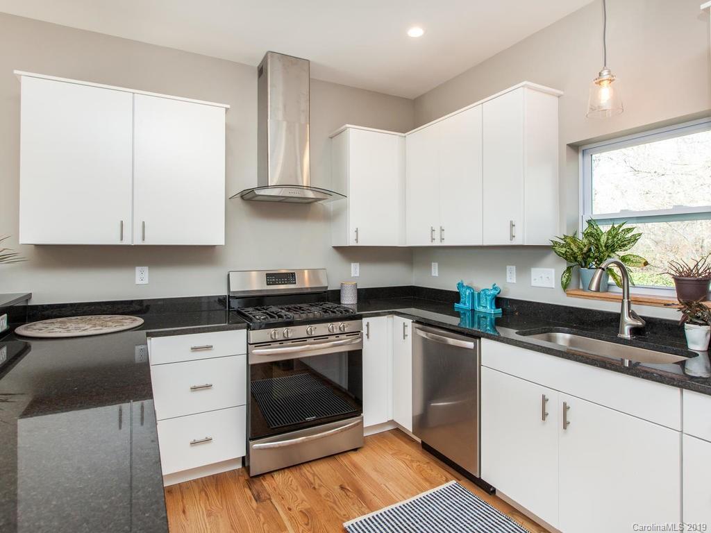 46 Baker Place Asheville NC 28806
