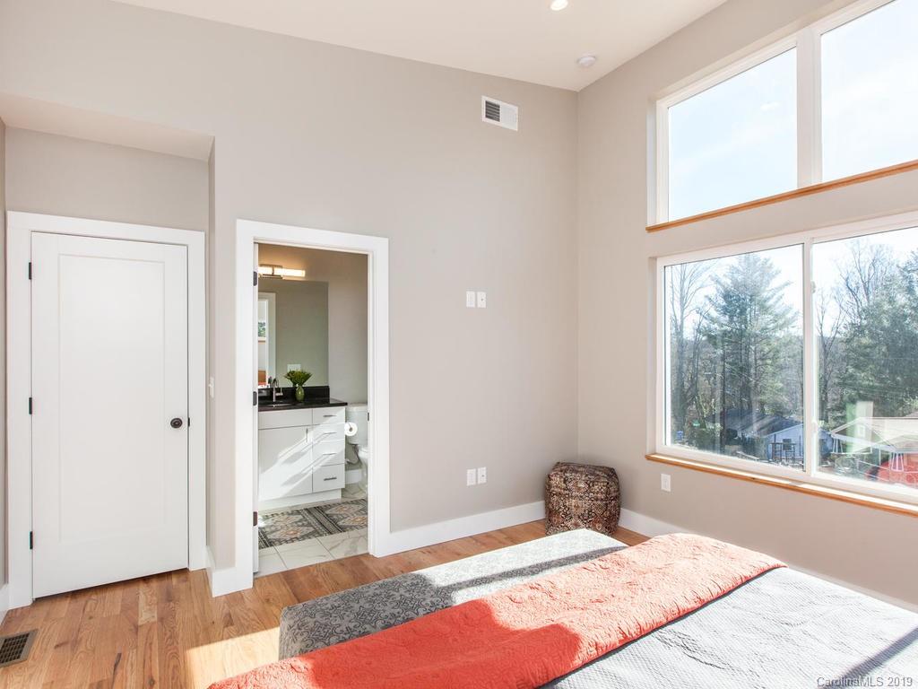 46 Baker Place Asheville NC 28806