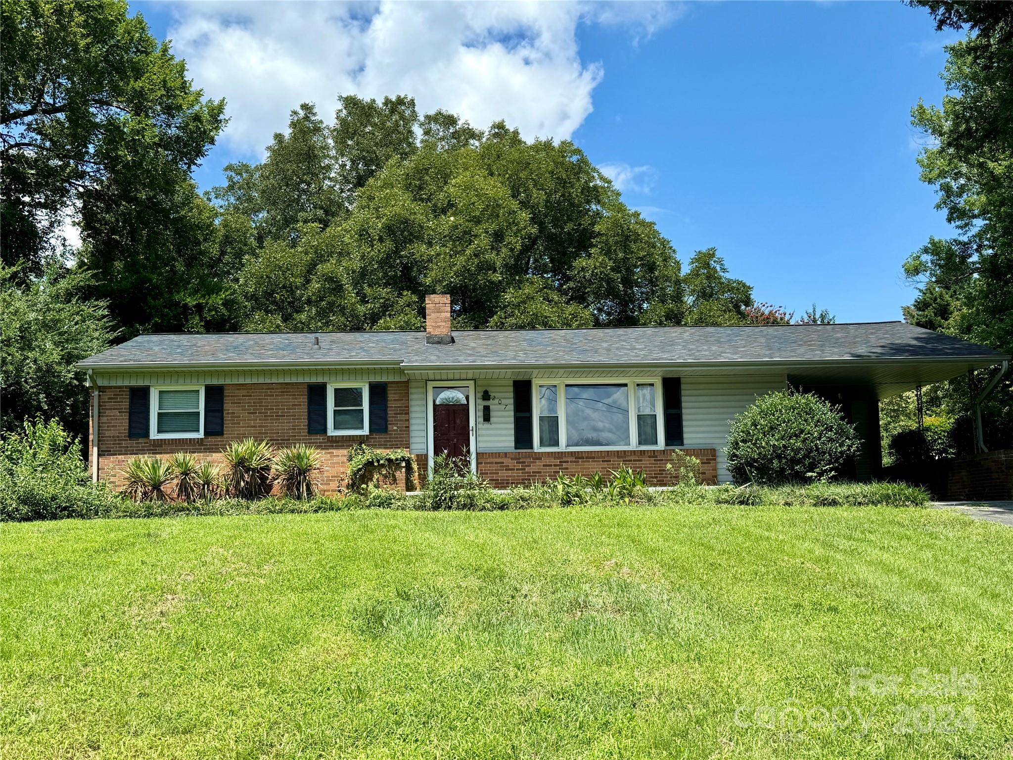 207 Stacy Street Morganton NC 28655