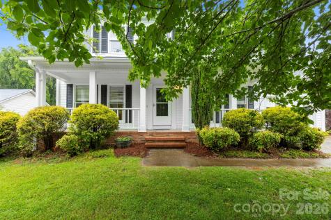 16 Trappers Run Drive Asheville NC 28805