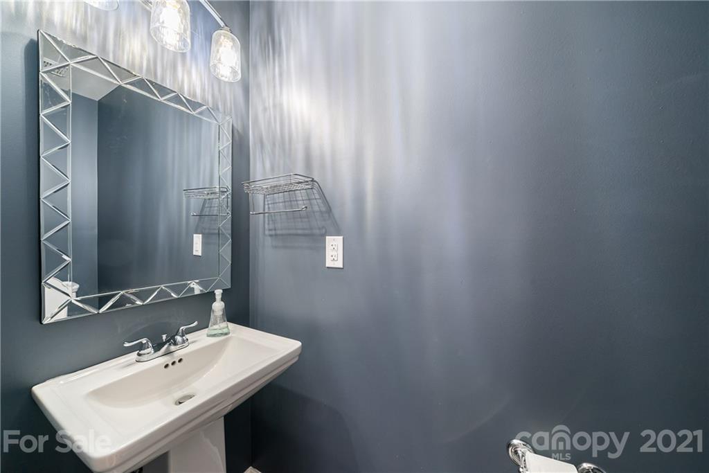 2162 Cindy Creek Lane Charlotte NC 28216