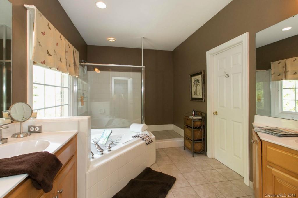 12475 Preservation Pointe Drive Charlotte NC 28216
