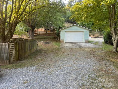 1551 Turnpike Road Canton NC 28716