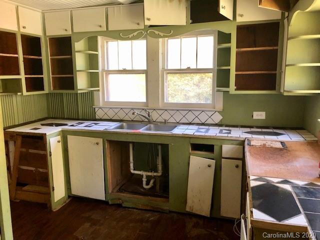 136 Whitaker Road Fairview NC 28730