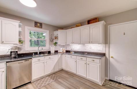 110 Spring Path Hendersonville NC 28739