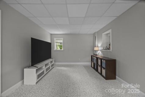 110 Spring Path Hendersonville NC 28739