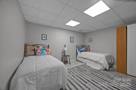 110 Spring Path Hendersonville NC 28739