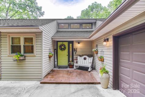 110 Spring Path Hendersonville NC 28739