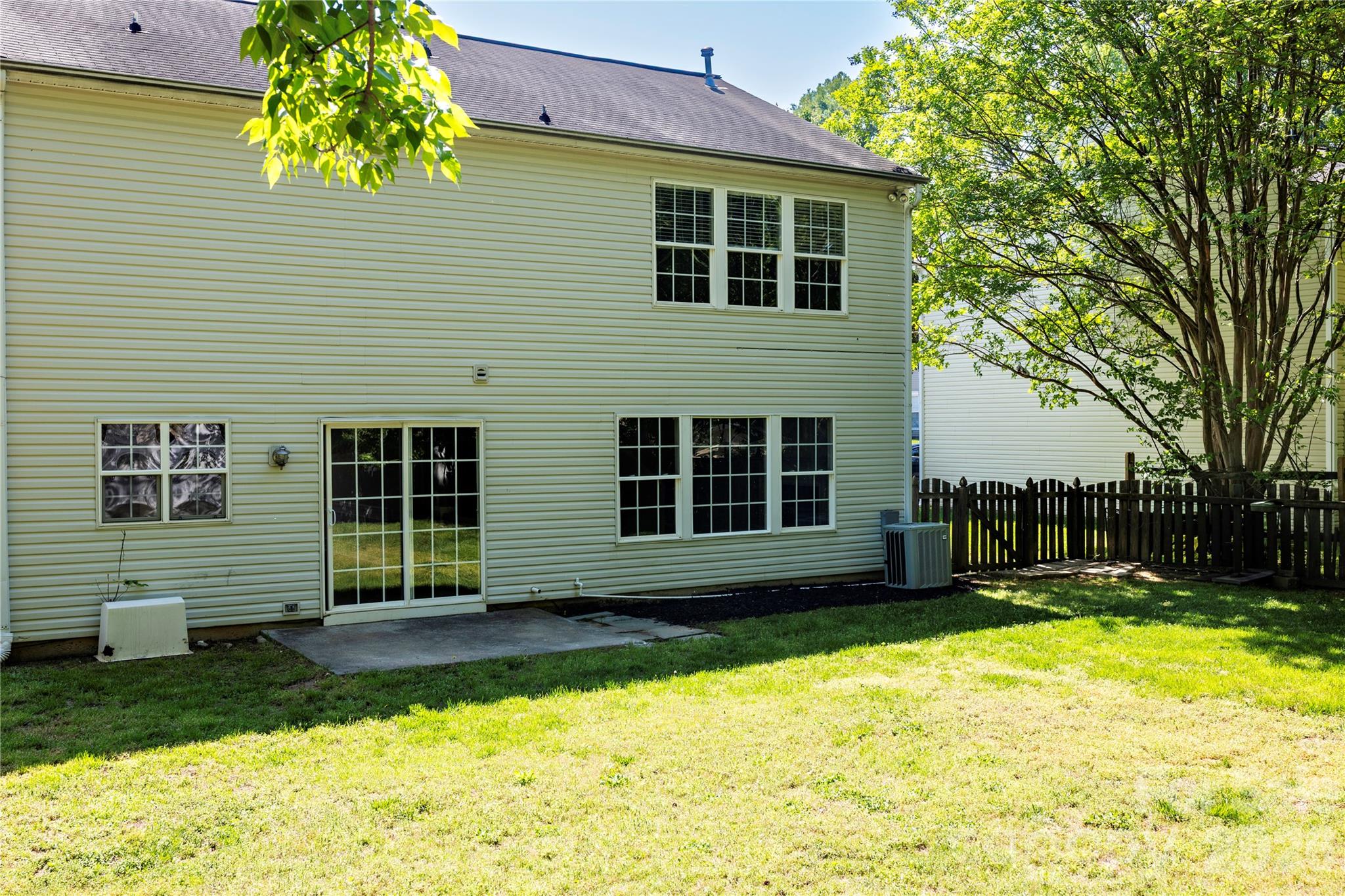 7519 Eurostar Drive Charlotte NC 28213