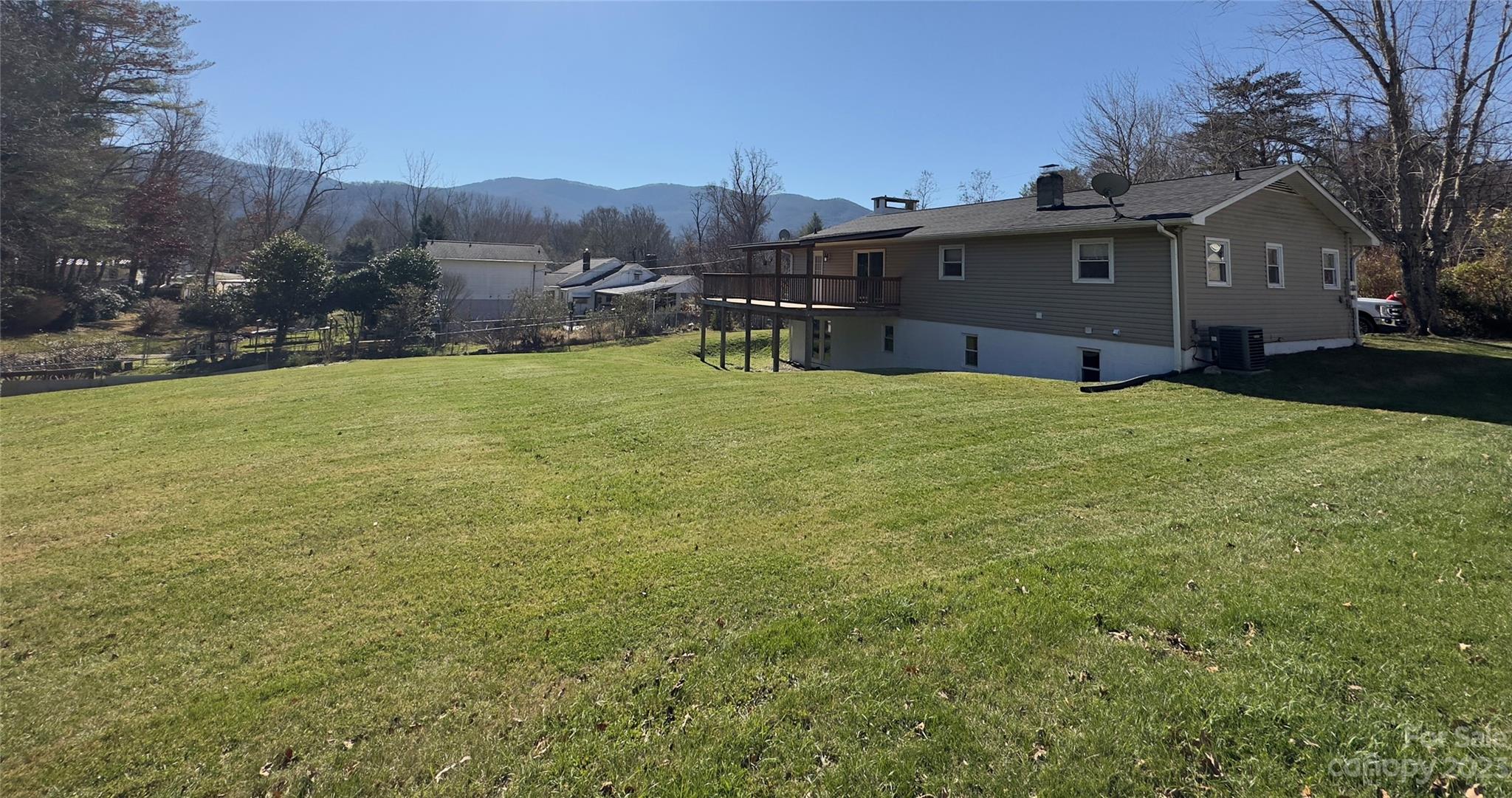 306 Hawthorne Avenue Swannanoa NC 28778