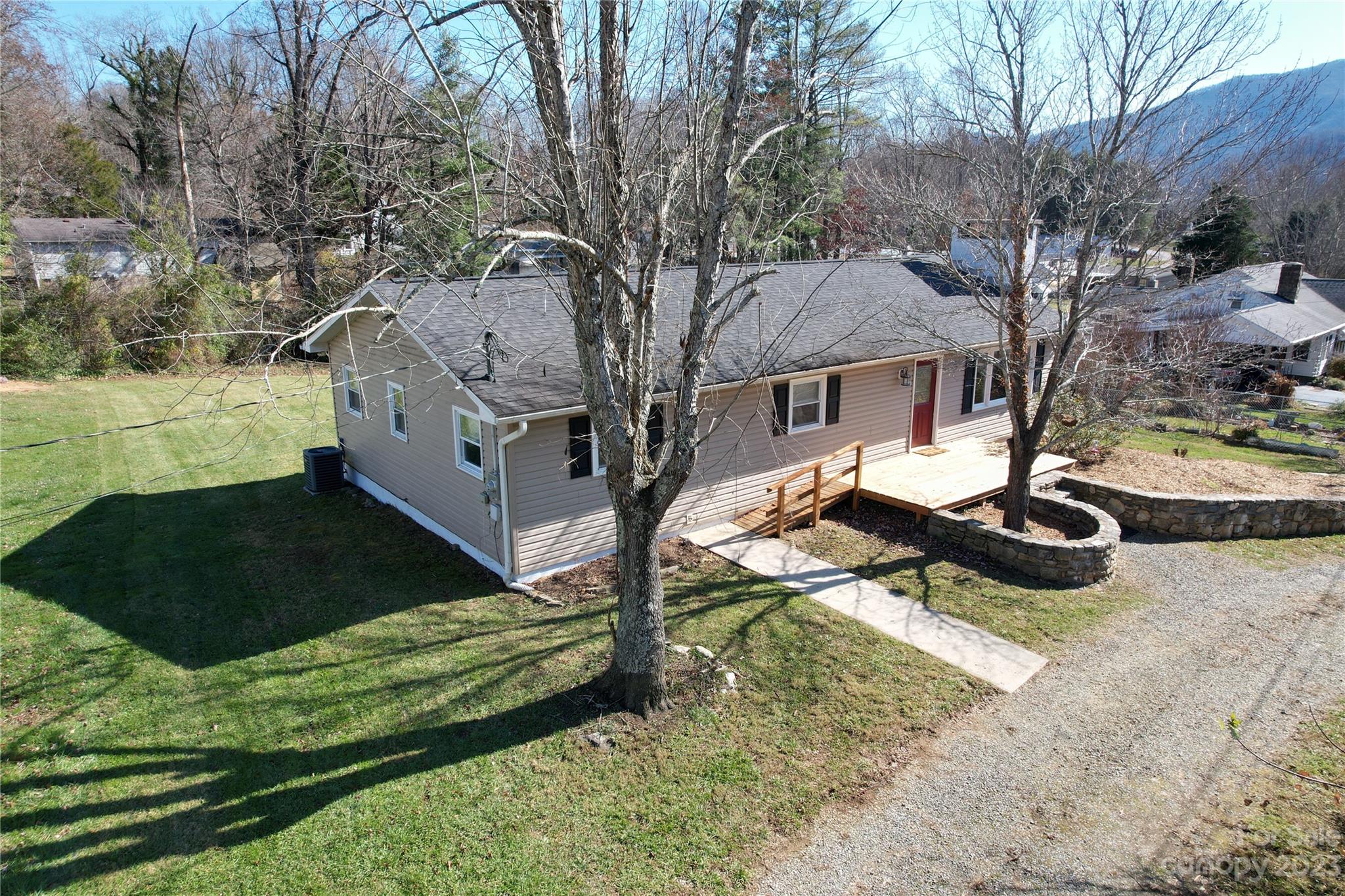 306 Hawthorne Avenue Swannanoa NC 28778