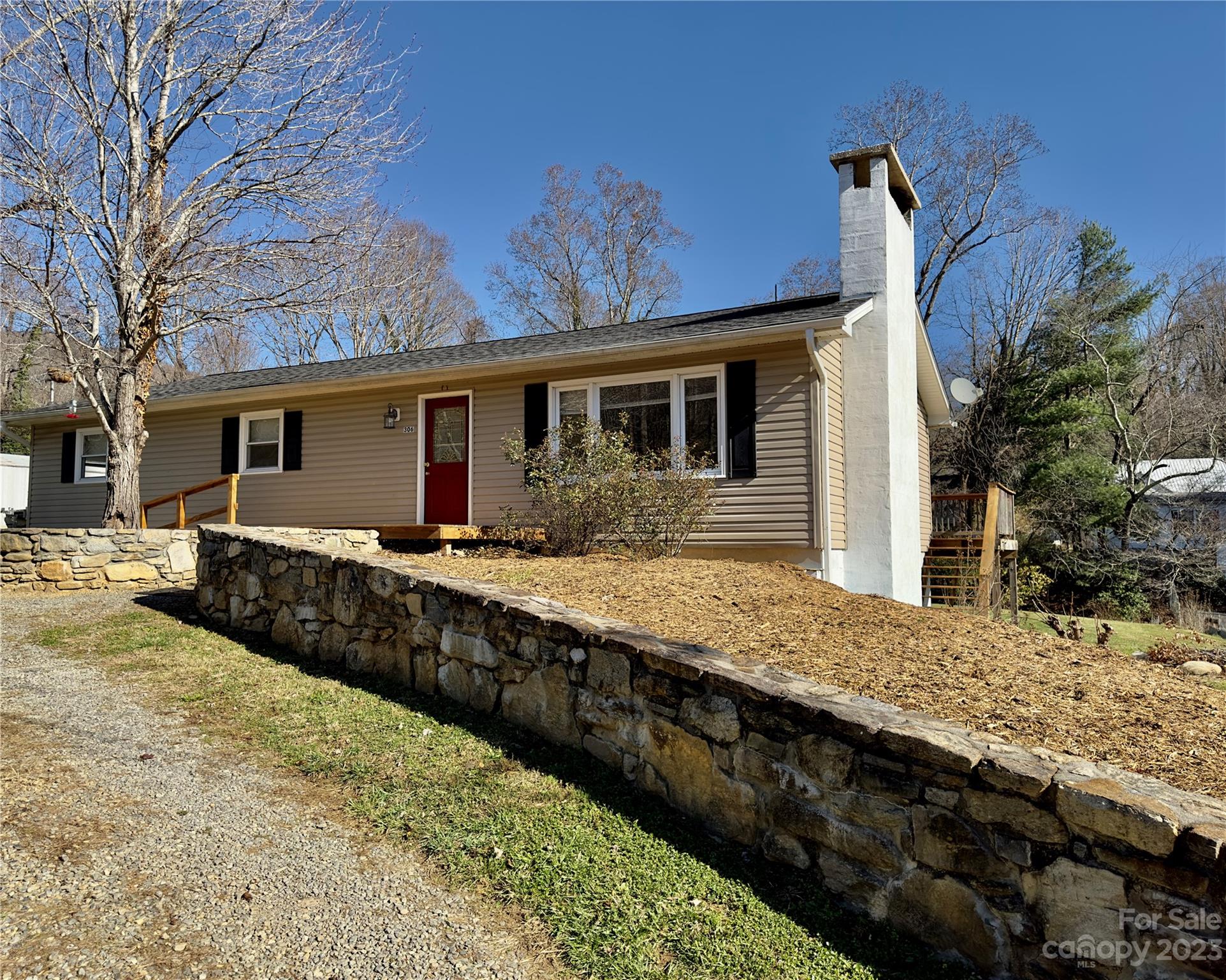 306 Hawthorne Avenue Swannanoa NC 28778