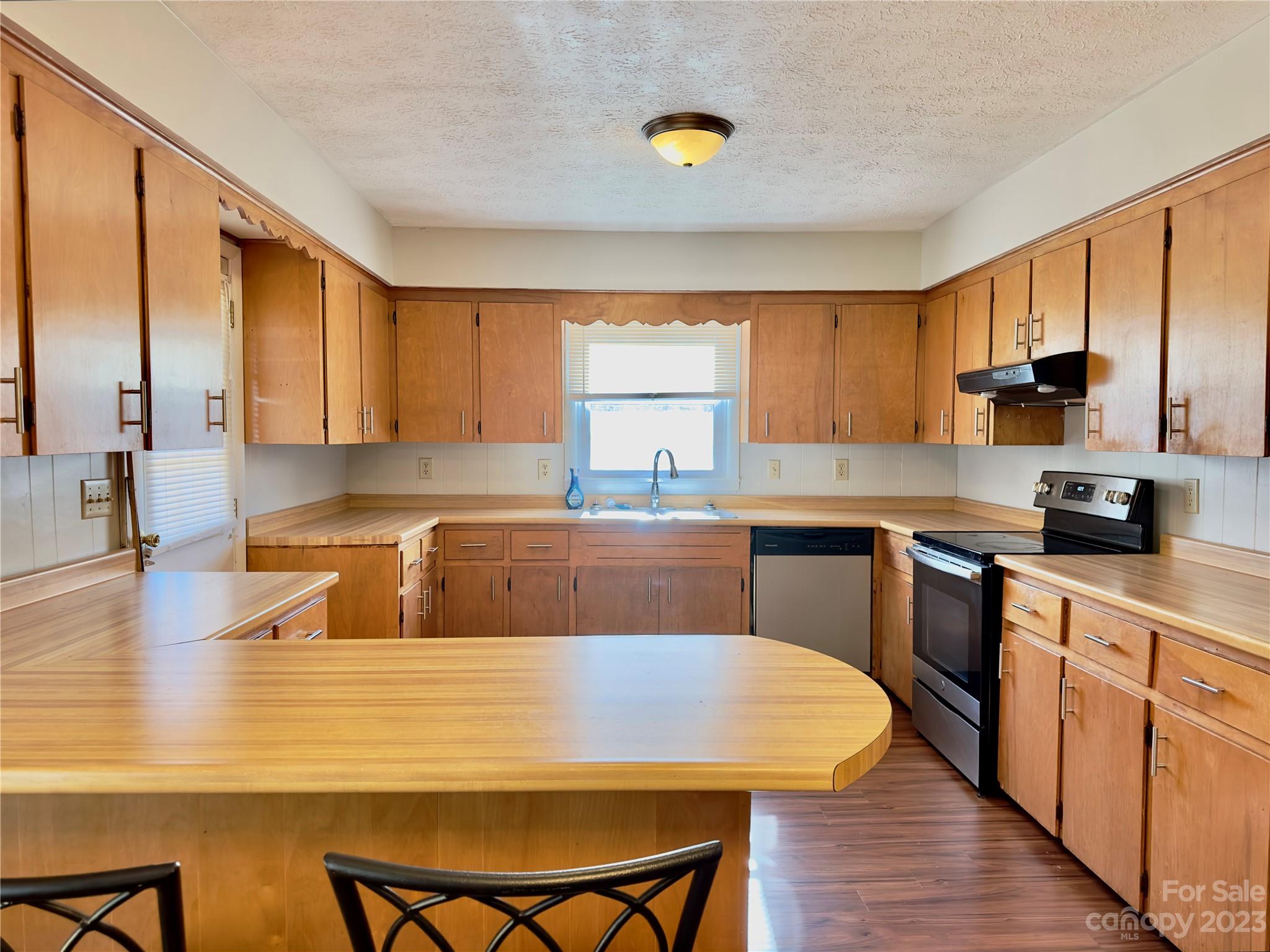 306 Hawthorne Avenue Swannanoa NC 28778