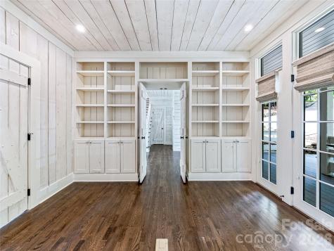 251 Toxaway Court Lake Toxaway NC 28747