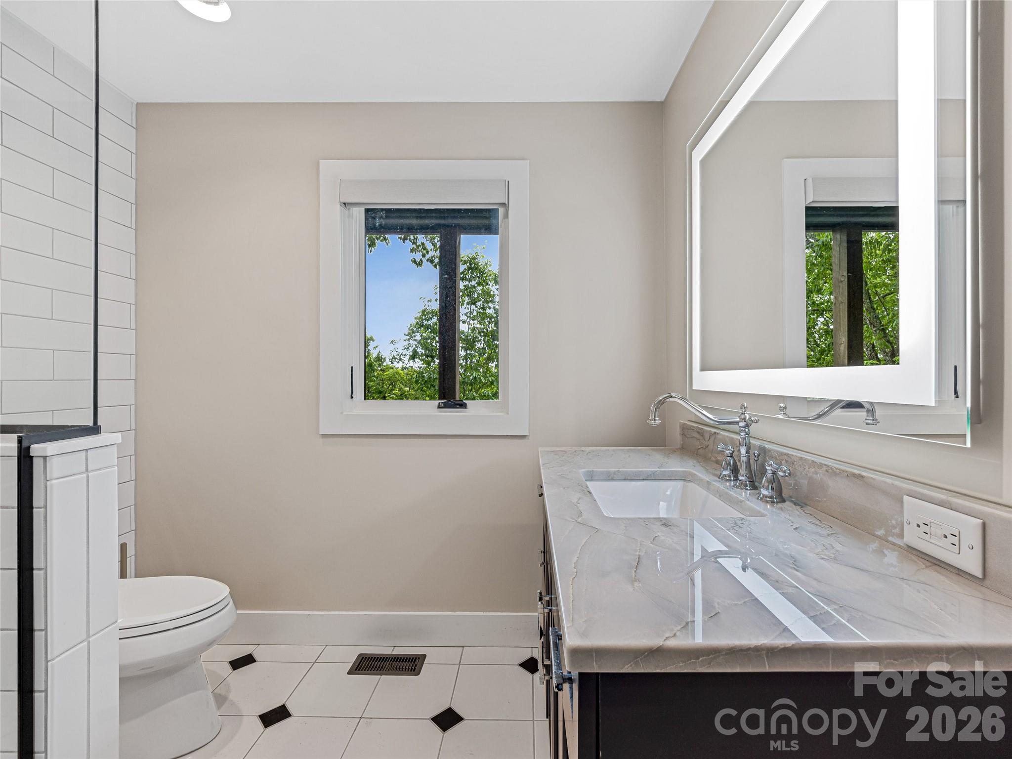 251 Toxaway Court Lake Toxaway NC 28747