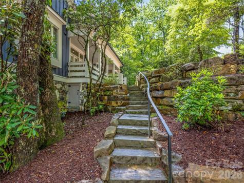 251 Toxaway Court Lake Toxaway NC 28747