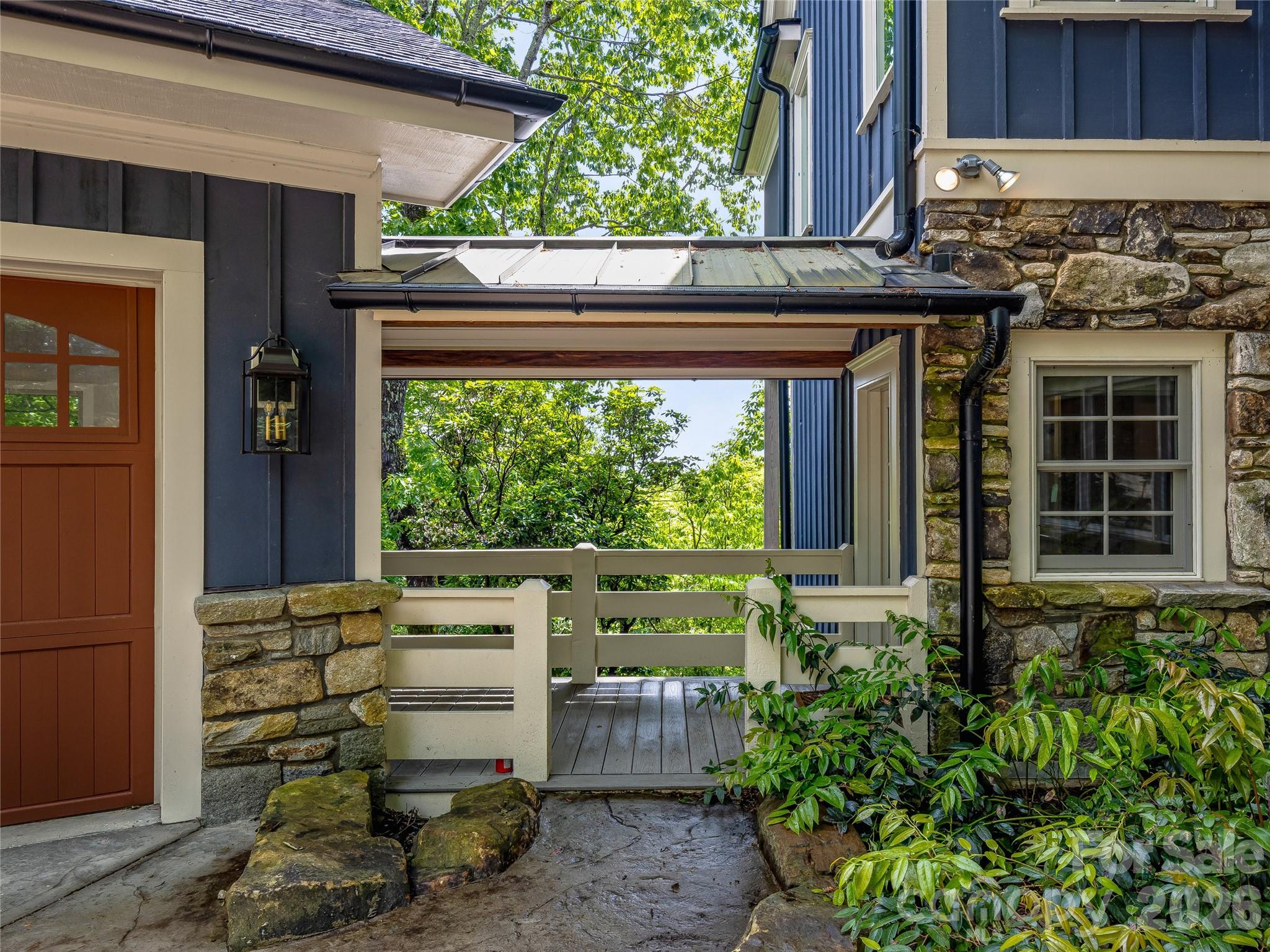251 Toxaway Court Lake Toxaway NC 28747
