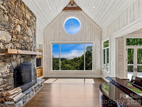 251 Toxaway Court Lake Toxaway NC 28747