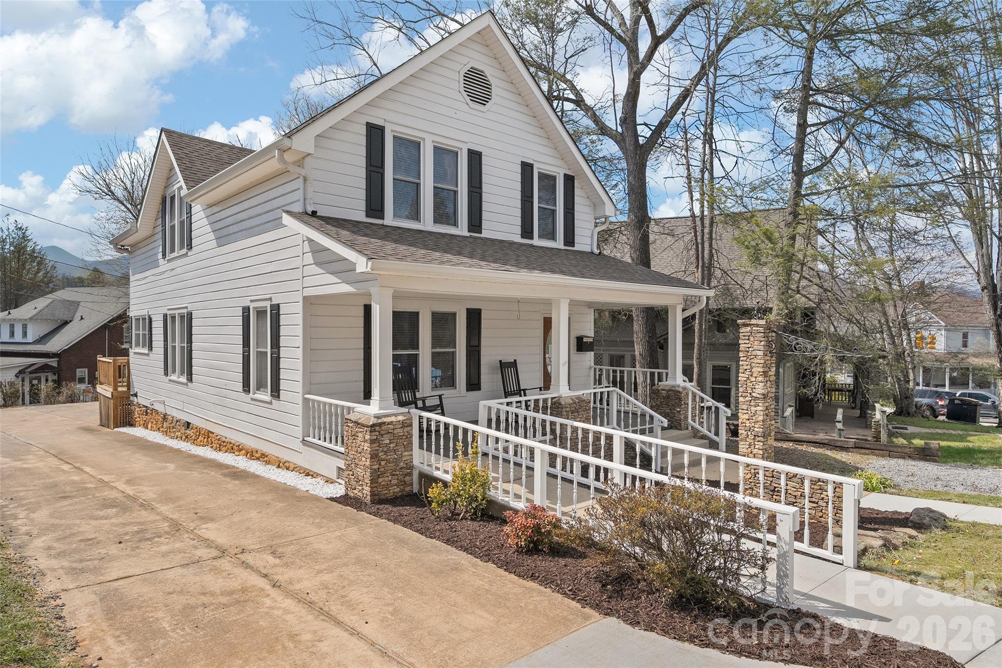89 Walnut Street Waynesville NC 28786