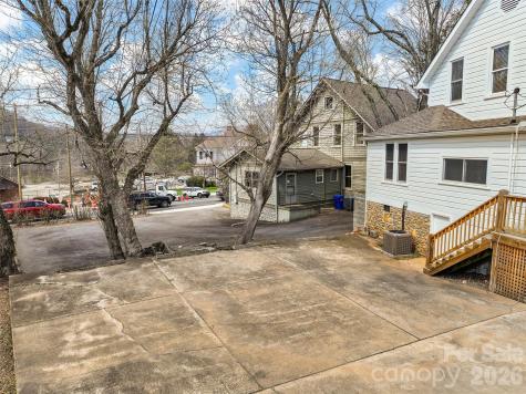89 Walnut Street Waynesville NC 28786