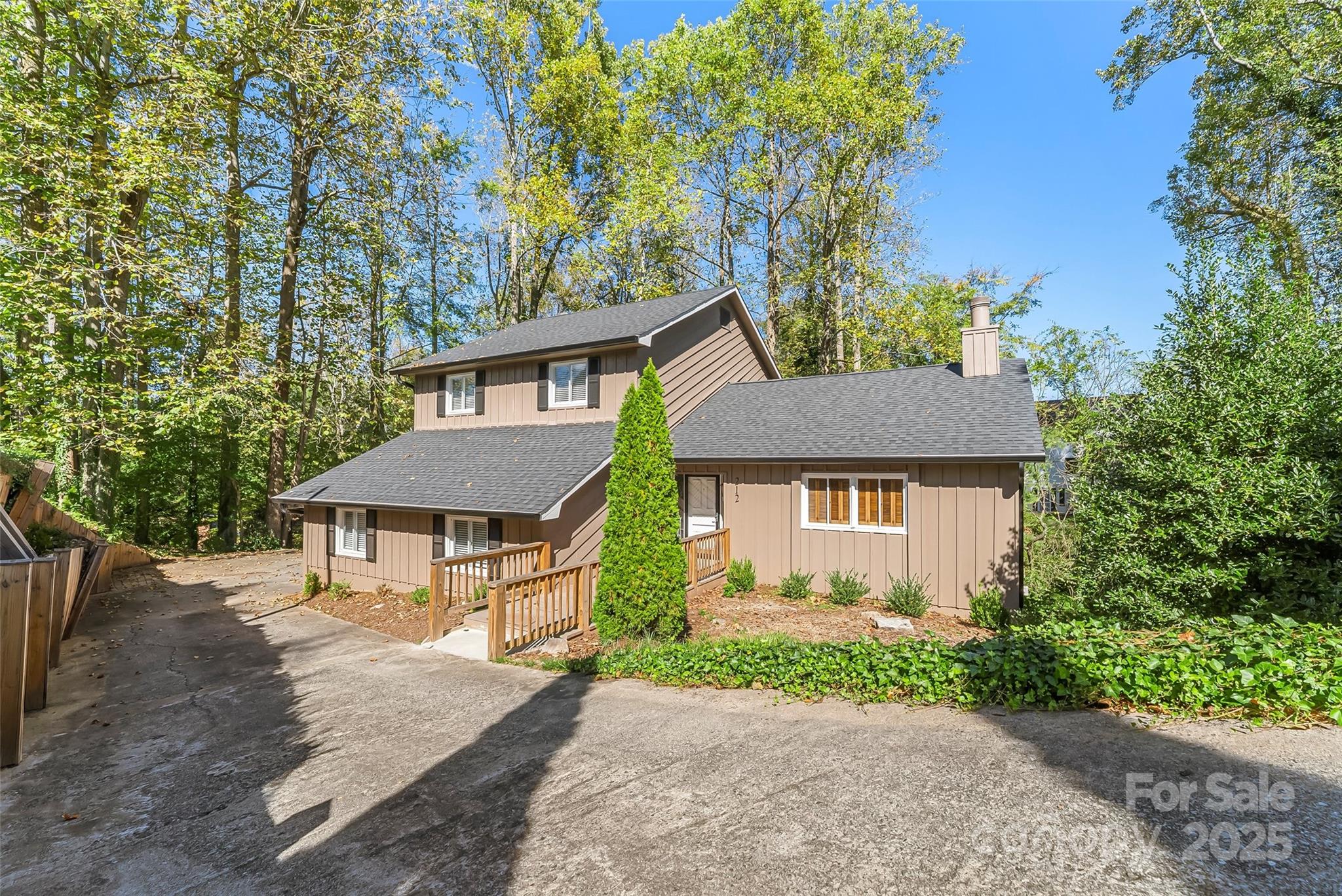 212 Riverside Drive Morganton NC 28655