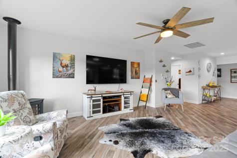 204 Mountain Spring Lane Canton NC 28716