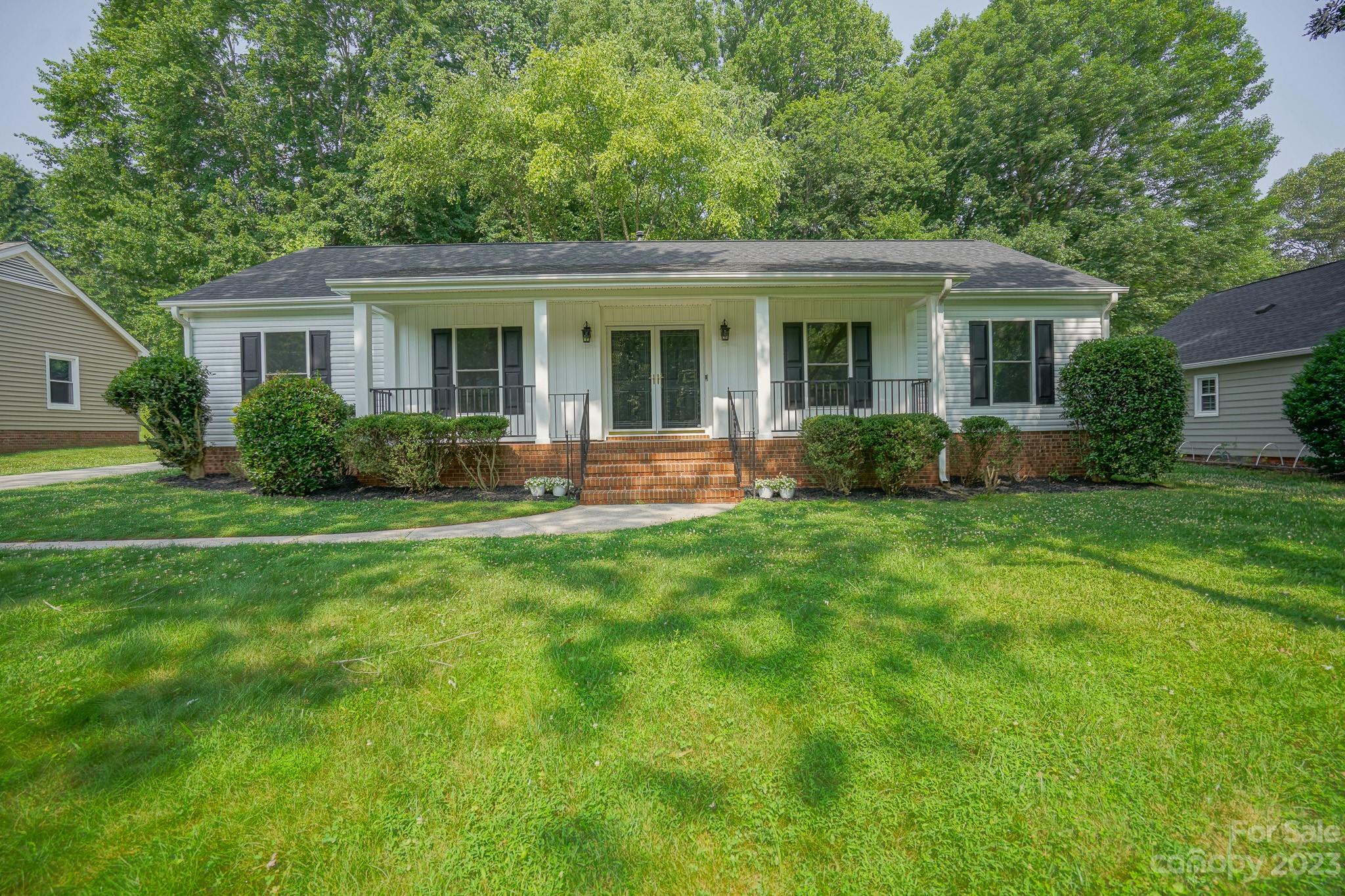 1414 Longbrook Drive Charlotte NC 28270