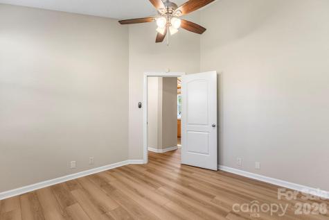 6691 Love Point Road Denver NC 28037