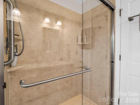 200 Conde Place Hendersonville NC 28739