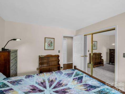 200 Conde Place Hendersonville NC 28739