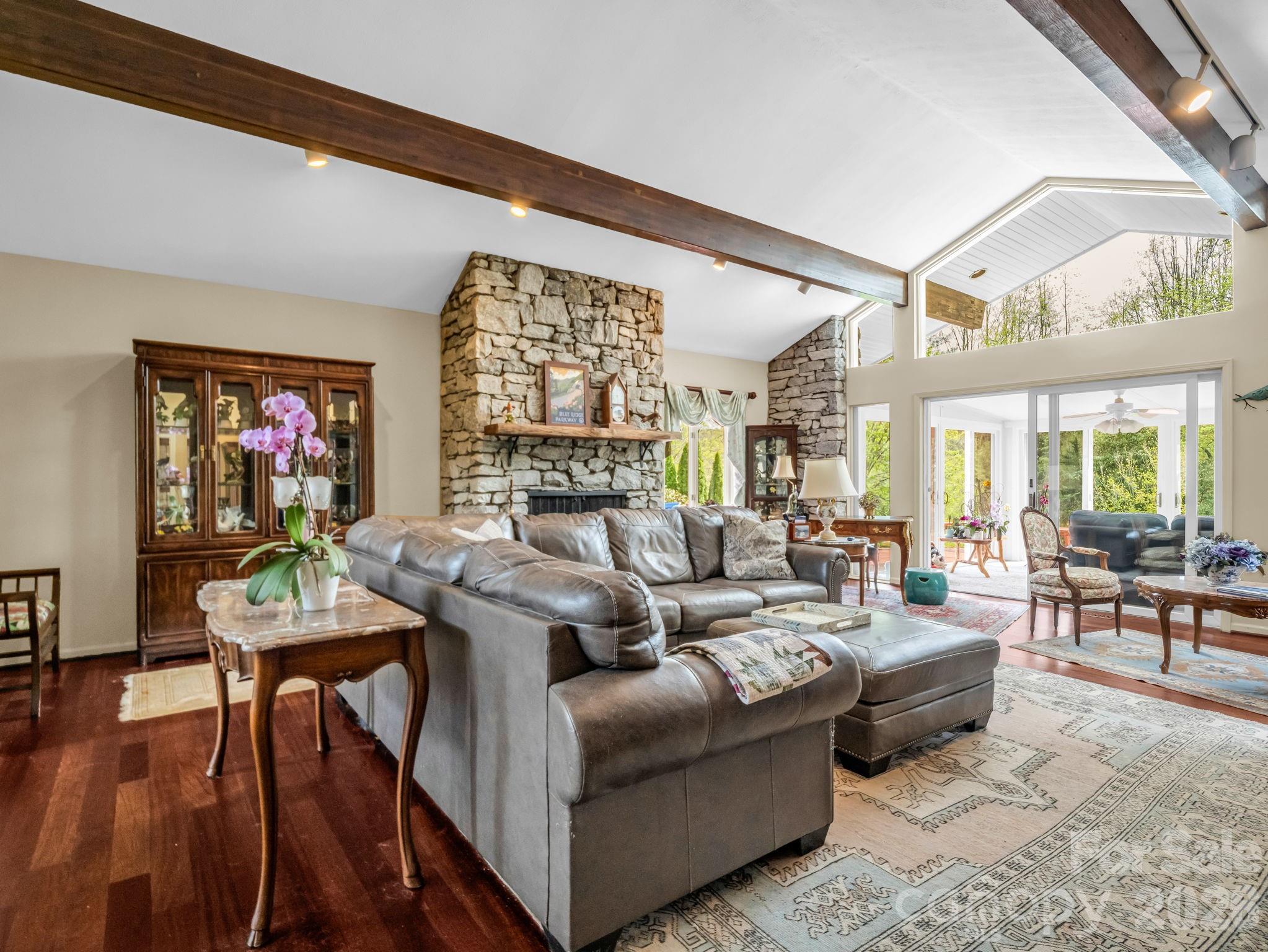 200 Conde Place Hendersonville NC 28739