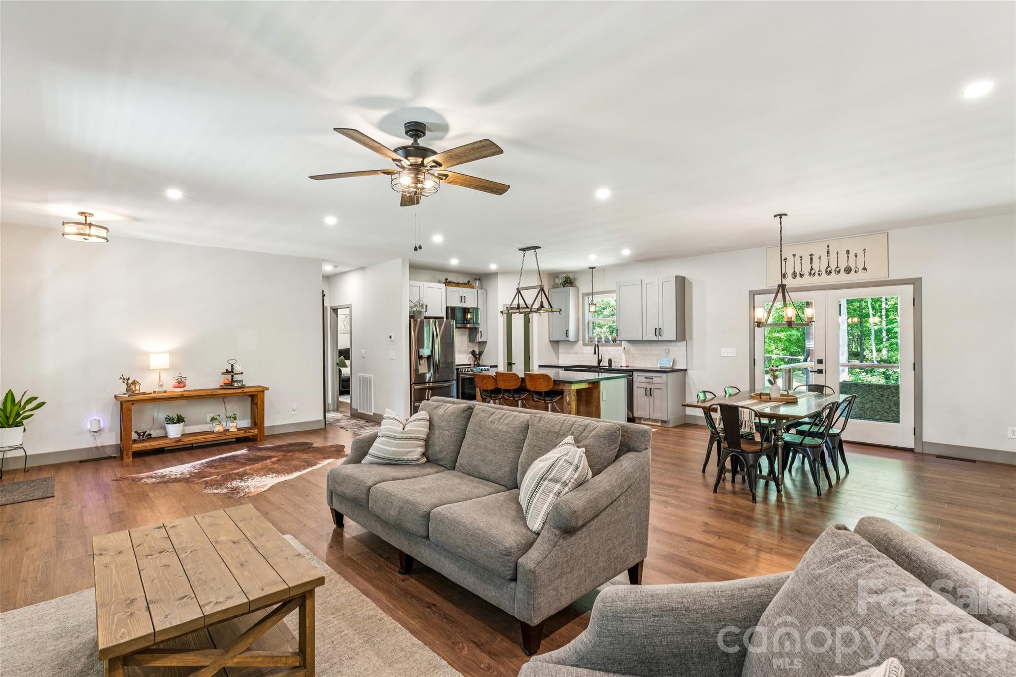 305 Robinson Avenue Mount Holly NC 28120