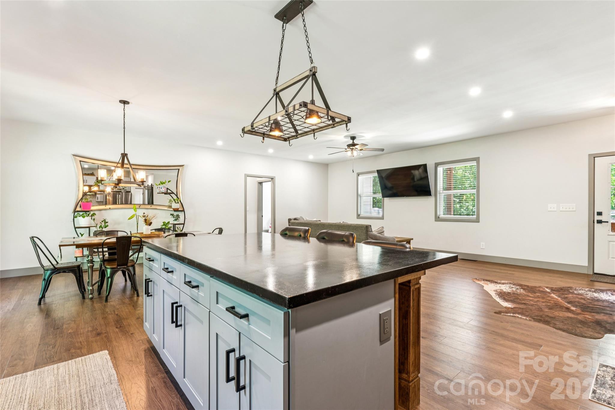 305 Robinson Avenue Mount Holly NC 28120