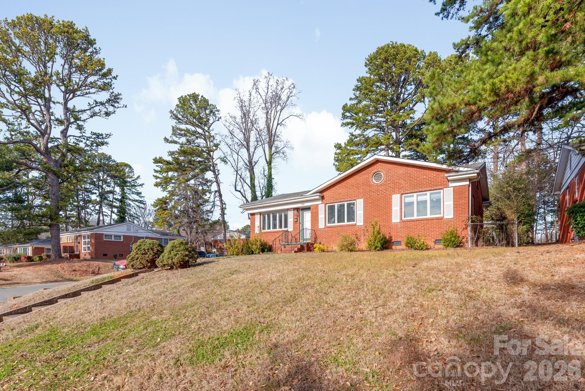 1708 Miles Court Charlotte NC 28216