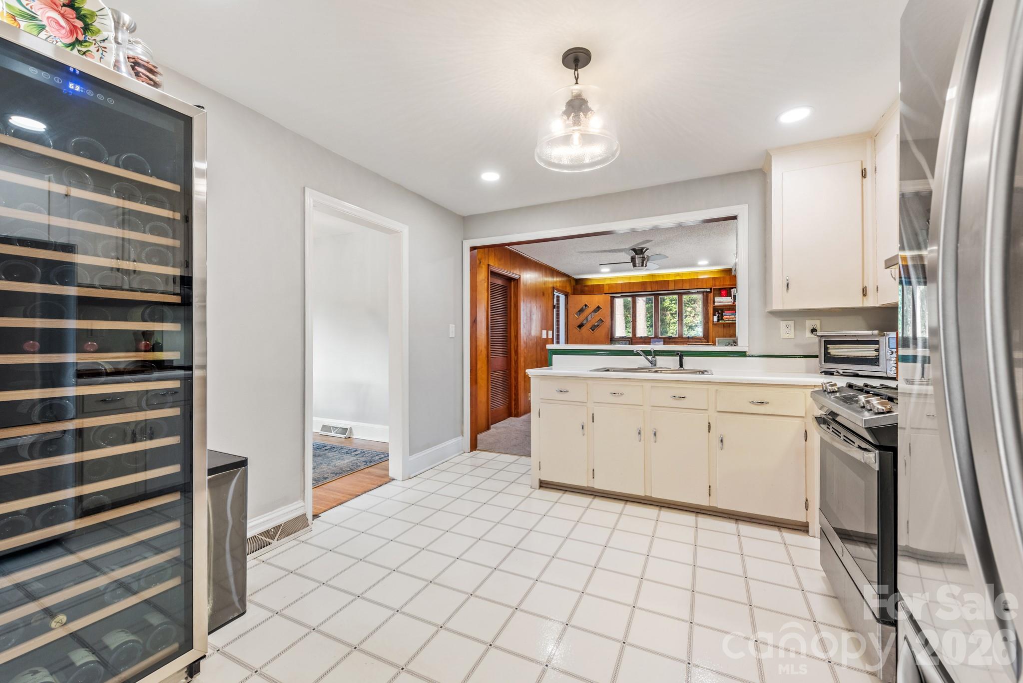 1708 Miles Court Charlotte NC 28216
